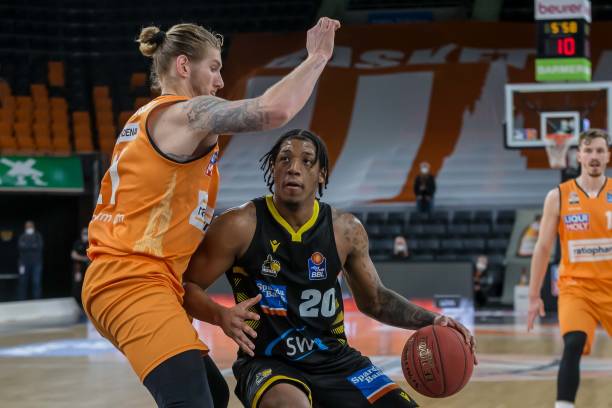 等问题屡见 等问题屡见