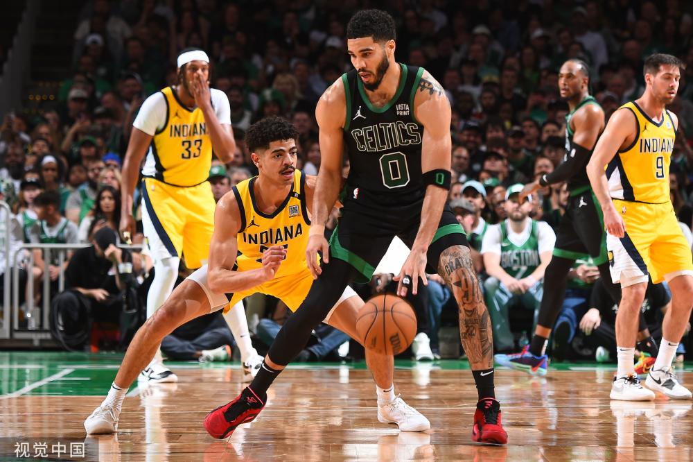 激烈角逐 激烈角逐